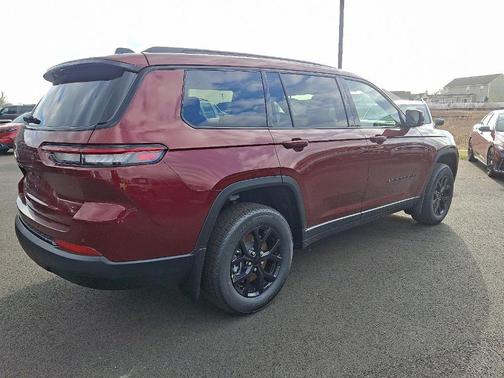 2025 Jeep Grand Cherokee L Laredo