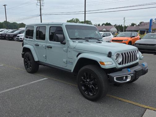Earl Clearcoat 2024 Jeep Wrangler 4xe Sahara