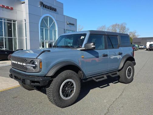 Azure Gray Metallic 2024 Ford Bronco Badlands