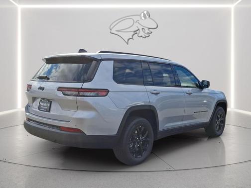 Silver Zynith 2025 Jeep Grand Cherokee L Laredo