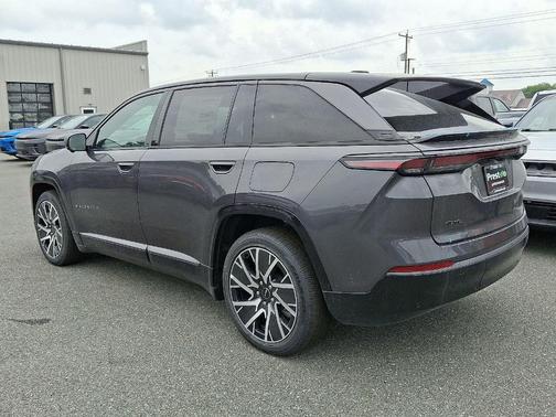 2025 Jeep Wagoneer S Limited