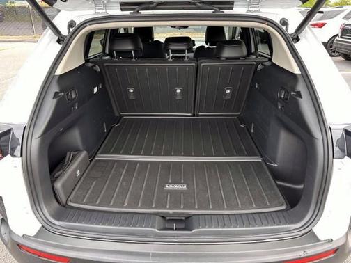 Wind Chill Pearl 2024 Mazda CX-50 2.5 S Preferred Package
