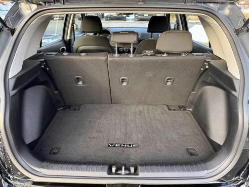 2020 Hyundai VENUE SEL