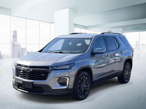 Sterling Gray Metallic 2023 Chevrolet Traverse RS