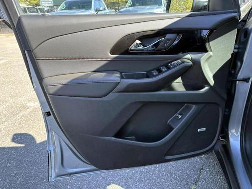 Sterling Gray Metallic 2023 Chevrolet Traverse RS