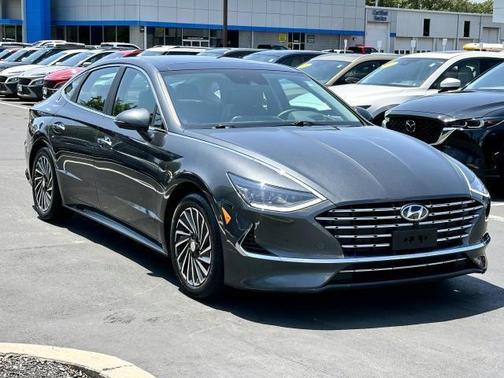 2023 Hyundai SONATA Hybrid Limited