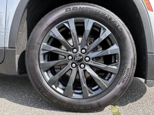 Sterling Gray Metallic 2023 Chevrolet Traverse RS