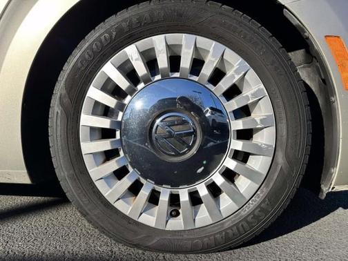 2016 Volkswagen Beetle 1.8T S