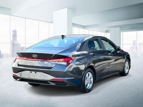 2021 Hyundai ELANTRA SE