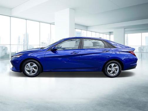 2022 Hyundai ELANTRA SE