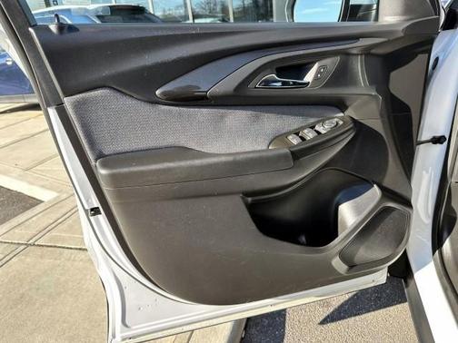 Summit White 2023 Chevrolet Trailblazer LT