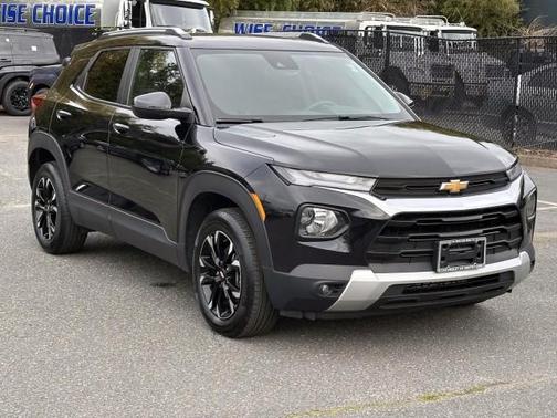 Mosaic Black Metallic 2023 Chevrolet Trailblazer LT
