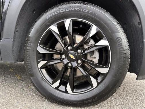 Mosaic Black Metallic 2023 Chevrolet Trailblazer LT