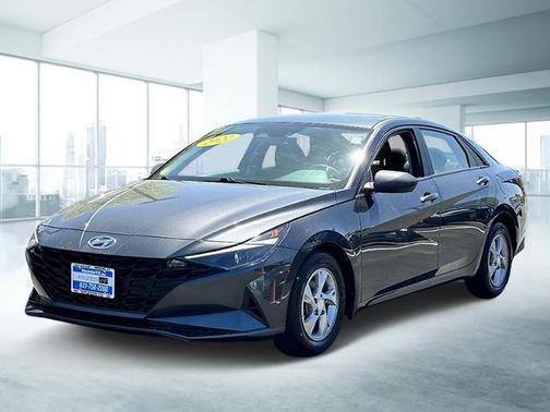 2022 Hyundai ELANTRA SE