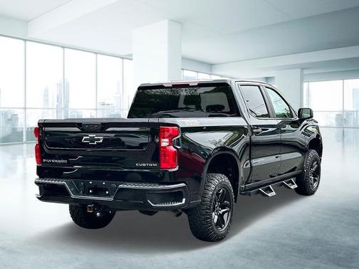 2022 Chevrolet Silverado 1500 Custom Trail Boss