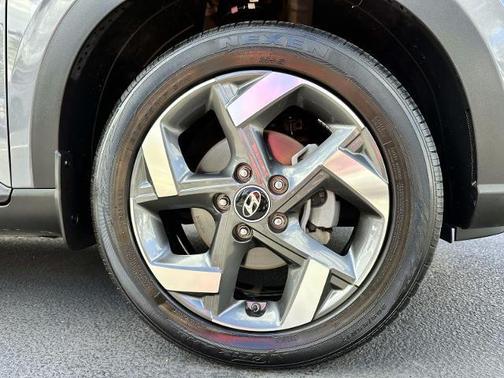 2022 Hyundai VENUE Limited