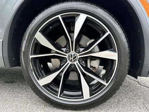 2023 Volkswagen Tiguan 2.0T SEL R-Line