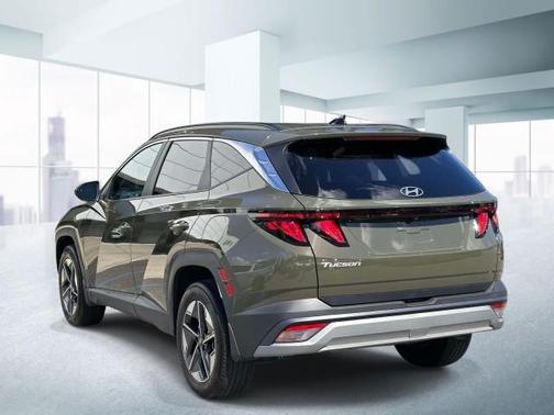 Green 2025 Hyundai TUCSON SEL