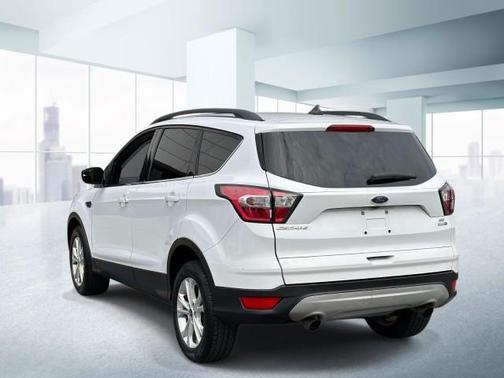 Oxford White 2018 Ford Escape SE
