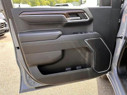 Slate Gray Metallic 2024 Chevrolet Silverado 1500 LT