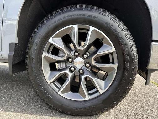 Slate Gray Metallic 2024 Chevrolet Silverado 1500 LT
