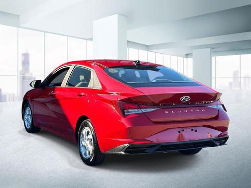 2023 Hyundai ELANTRA SE