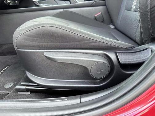 Red 2023 Hyundai ELANTRA SE