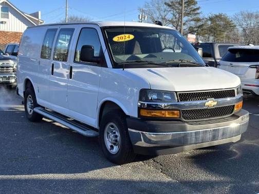 2024 Chevrolet Express 2500 Work Van