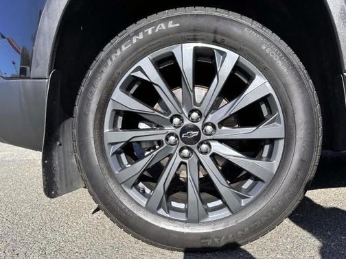 Mosaic Black Metallic 2023 Chevrolet Traverse RS