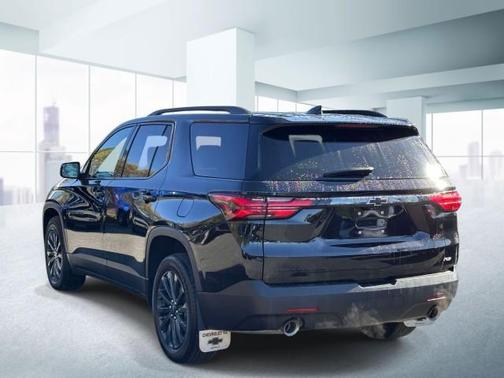 Mosaic Black Metallic 2023 Chevrolet Traverse RS