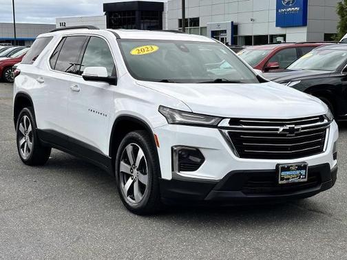 2023 Chevrolet Traverse LT Leather