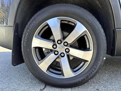 2022 Chevrolet Traverse LT Leather