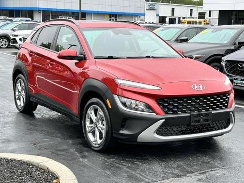 2022 Hyundai KONA SEL