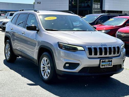 2022 Jeep Cherokee Latitude Lux