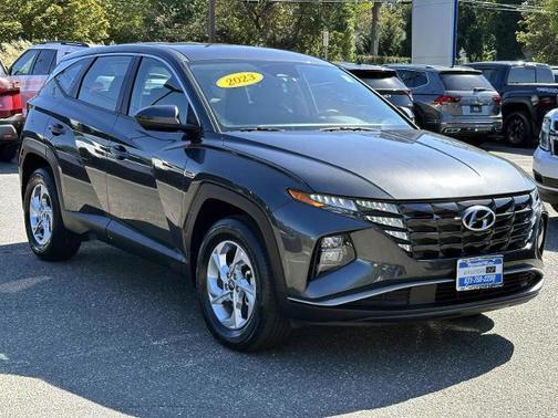 2023 Hyundai TUCSON SE