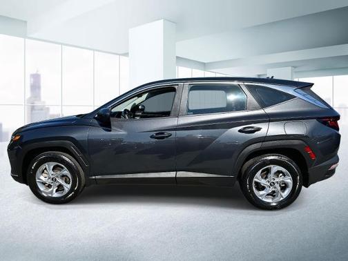 2023 Hyundai TUCSON SE