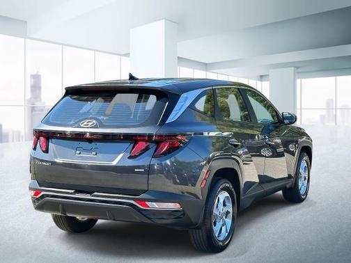 2023 Hyundai TUCSON SE