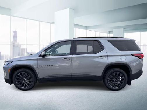 Sterling Gray Metallic 2023 Chevrolet Traverse RS