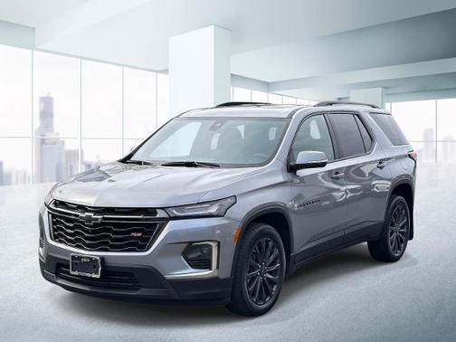 Sterling Gray Metallic 2023 Chevrolet Traverse RS