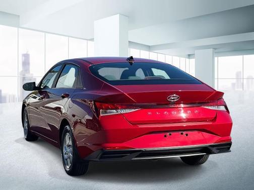 2023 Hyundai ELANTRA SE