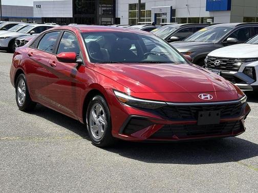 Red 2024 Hyundai ELANTRA SE