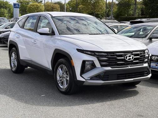 Serenity White Pearl 2025 Hyundai TUCSON SE