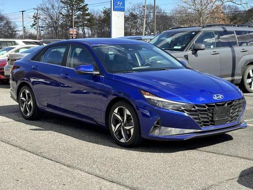 2022 Hyundai ELANTRA Limited