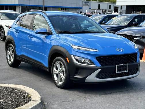 2022 Hyundai KONA SEL