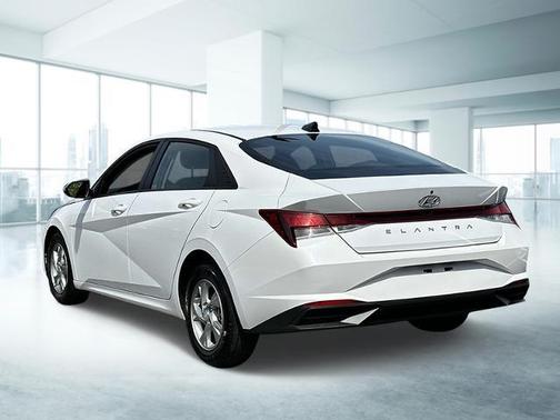 2023 Hyundai ELANTRA SE
