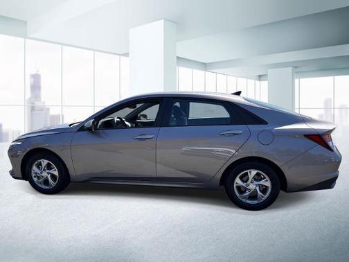 Metal 2023 Hyundai ELANTRA SE