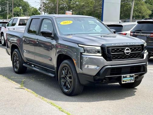2023 Nissan Frontier SV