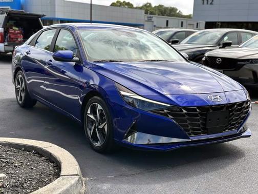 2023 Hyundai ELANTRA Limited