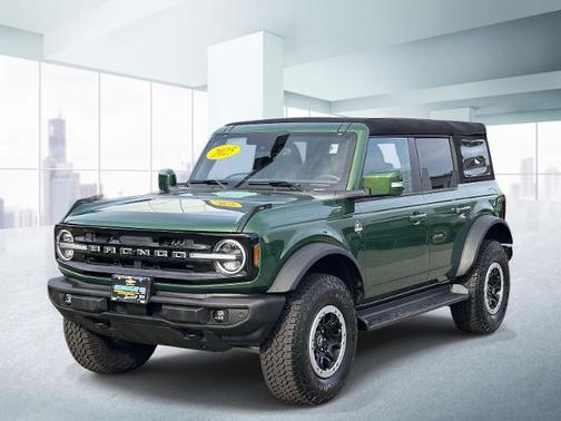 Eruption Green Metallic 2025 Ford Bronco Outer Banks