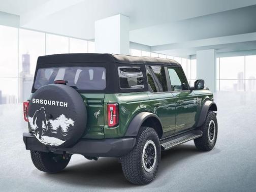 Eruption Green Metallic 2025 Ford Bronco Outer Banks